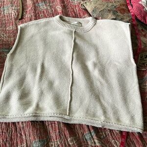 Boxy sleeveless sweater